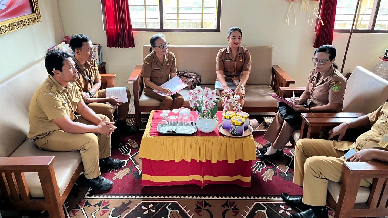 Tim Pembina CSAK Jembrana Perkuat Komitmen Sekolah Wujudkan Budaya Peduli Lingkungan