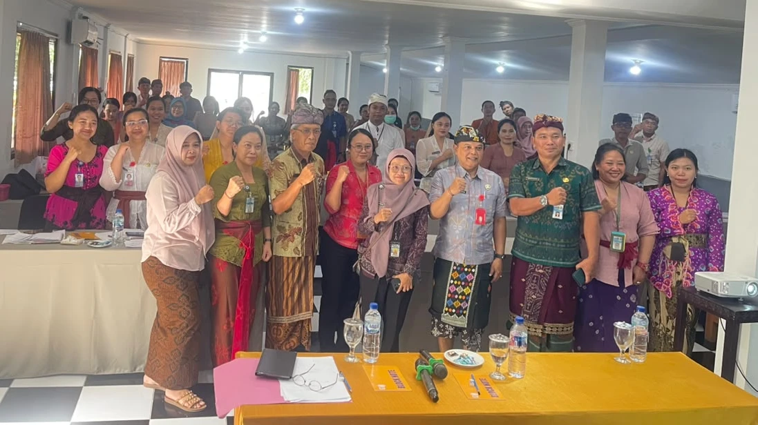 Penyuluh Lingkungan Hidup DLHPKP Jembrana Jadi Narasumber Pembinaan Pengelolaan Lingkungan di Fasilitas Pelayanan Kesehatan